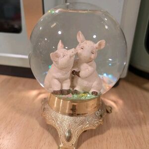 Eleco Vintage Glittery Pigs Snow Globe with Gold Base